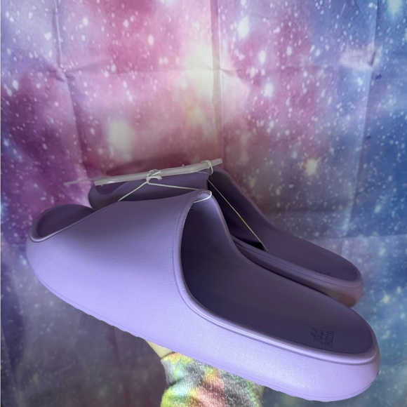 New wild fable slide sandals 🛍 - Picture 2 of 3